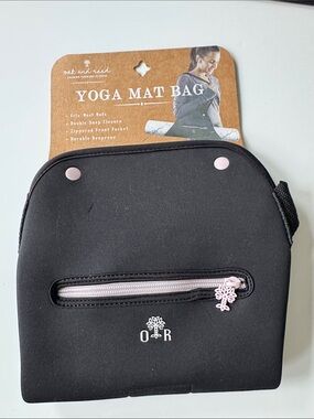 NWT! Oak and Reed Black Yoga Mat Bag with Pink Accents